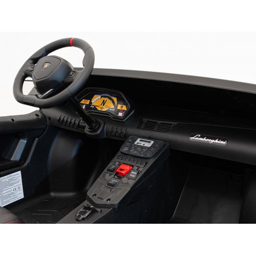 Lamborghini Aventador SV Vozidlo Bílé