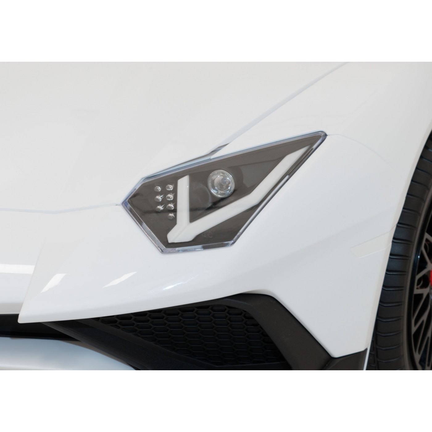Lamborghini Aventador SV Vozidlo Bílé