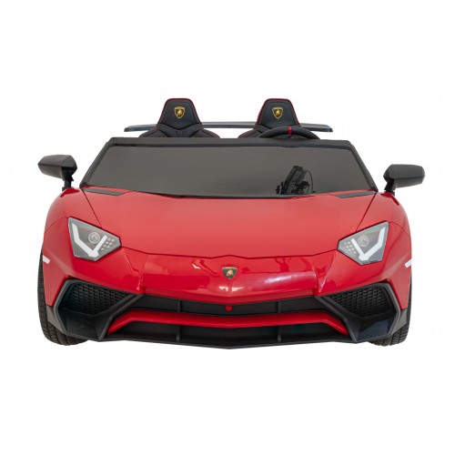 Lamborghini Aventador SV vozidlo červené