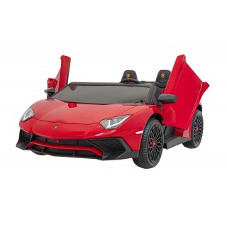 Lamborghini Aventador SV vozidlo červené