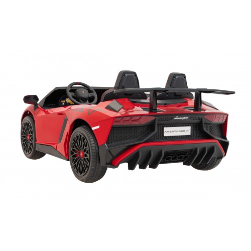 Lamborghini Aventador SV vozidlo červené