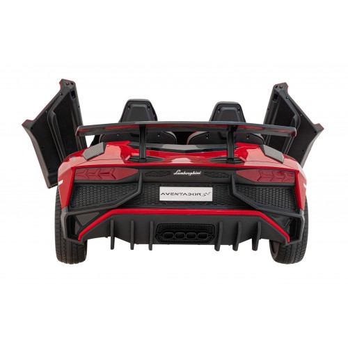 Lamborghini Aventador SV vozidlo červené