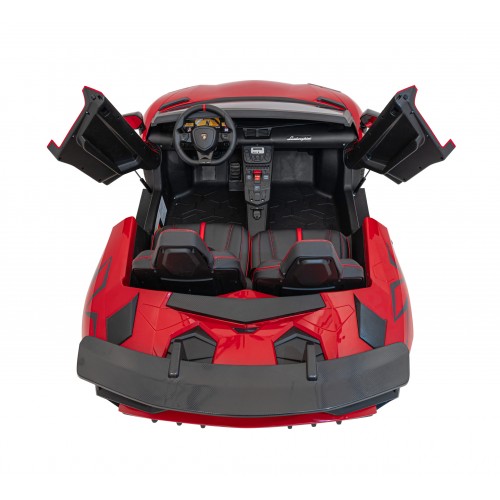 Lamborghini Aventador SV vozidlo červené