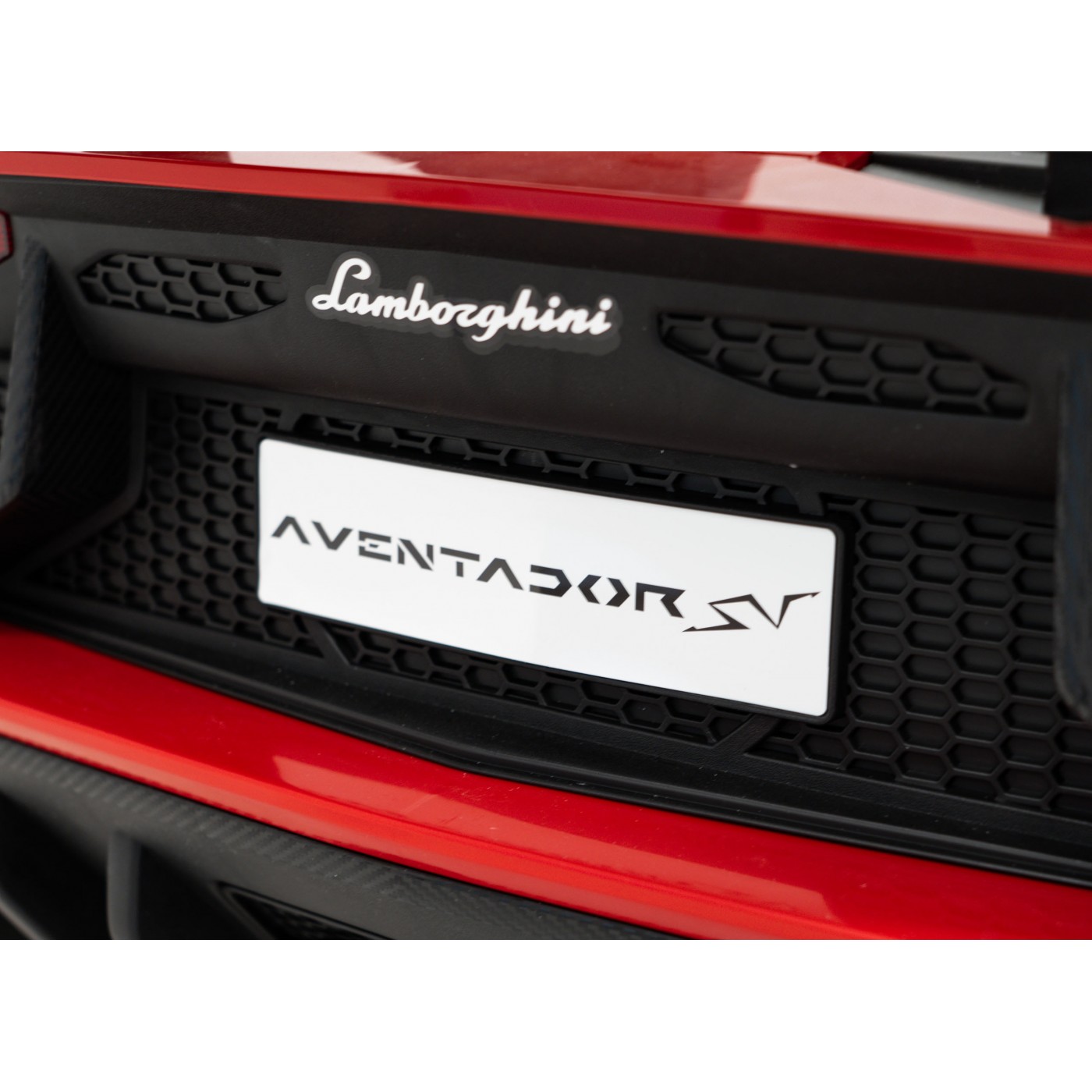 Lamborghini Aventador SV vozidlo červené