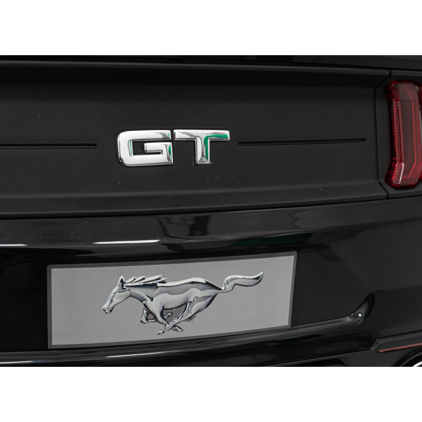 Autíčko Ford Mustang GT na baterii pro děti černá + Nastavení sedadla + LED audio + EVA + Pomalý start