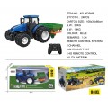 Modrý R/C traktor se secím strojem