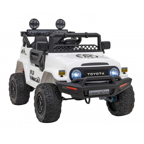 Toyota Vozidlo FJ Cruiser Vehicle bílé