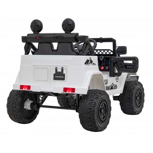 Toyota Vozidlo FJ Cruiser Vehicle bílé