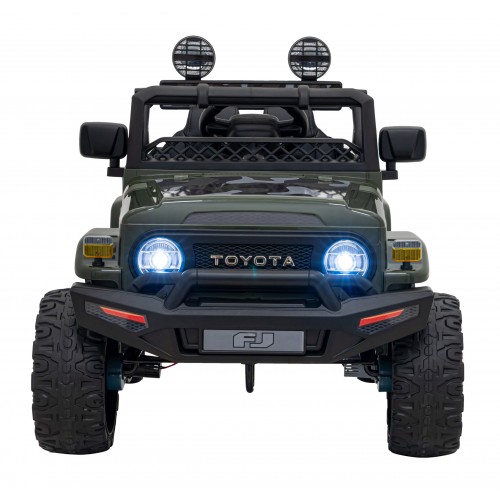 Vozidlo Toyota FJ Cruiser maskáčové
