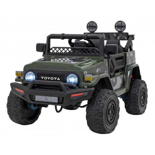 Vozidlo Toyota FJ Cruiser maskáčové