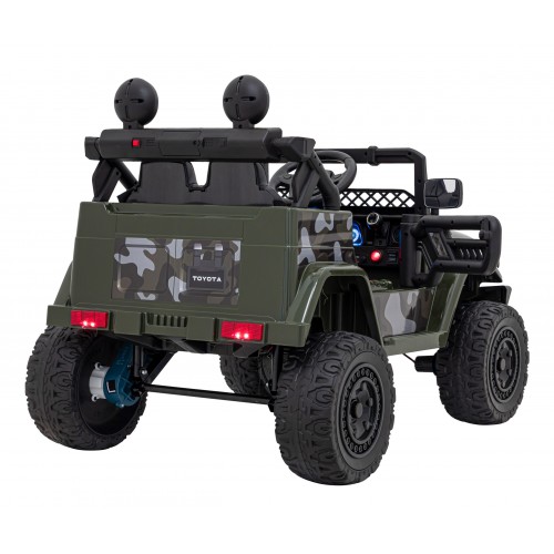 Vozidlo Toyota FJ Cruiser maskáčové