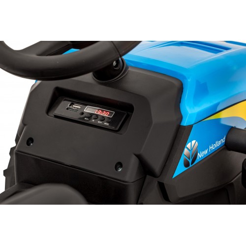 Tahač s přívěsem New Holland T7 modrý