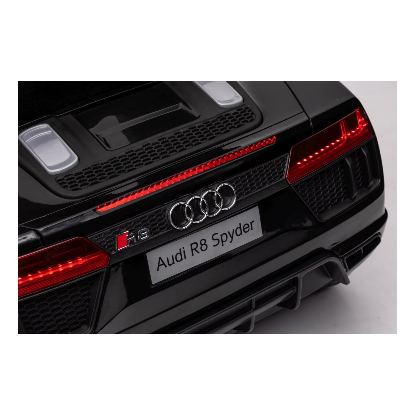 copy of Audi R8 na baterii pro děti žlutý + dálkové ovládání + EVA + pomalý start + MP3 LED
