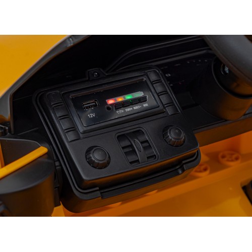 Pojazd BMW M4 Zólty