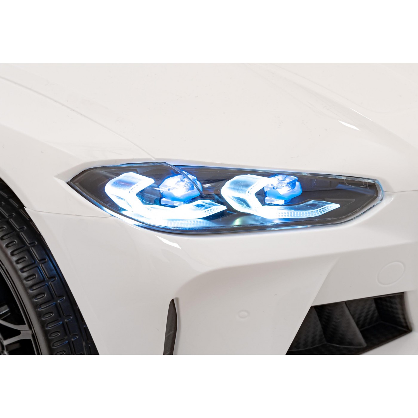 Pojazd BMW M4 Bialy