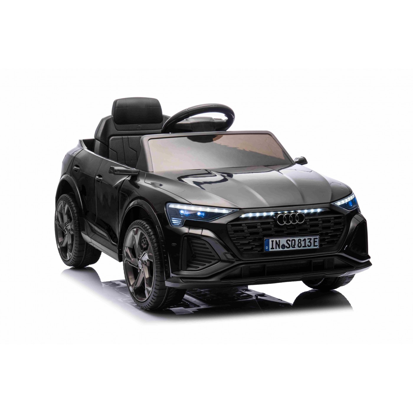 Vůz Audi SQ8 Black