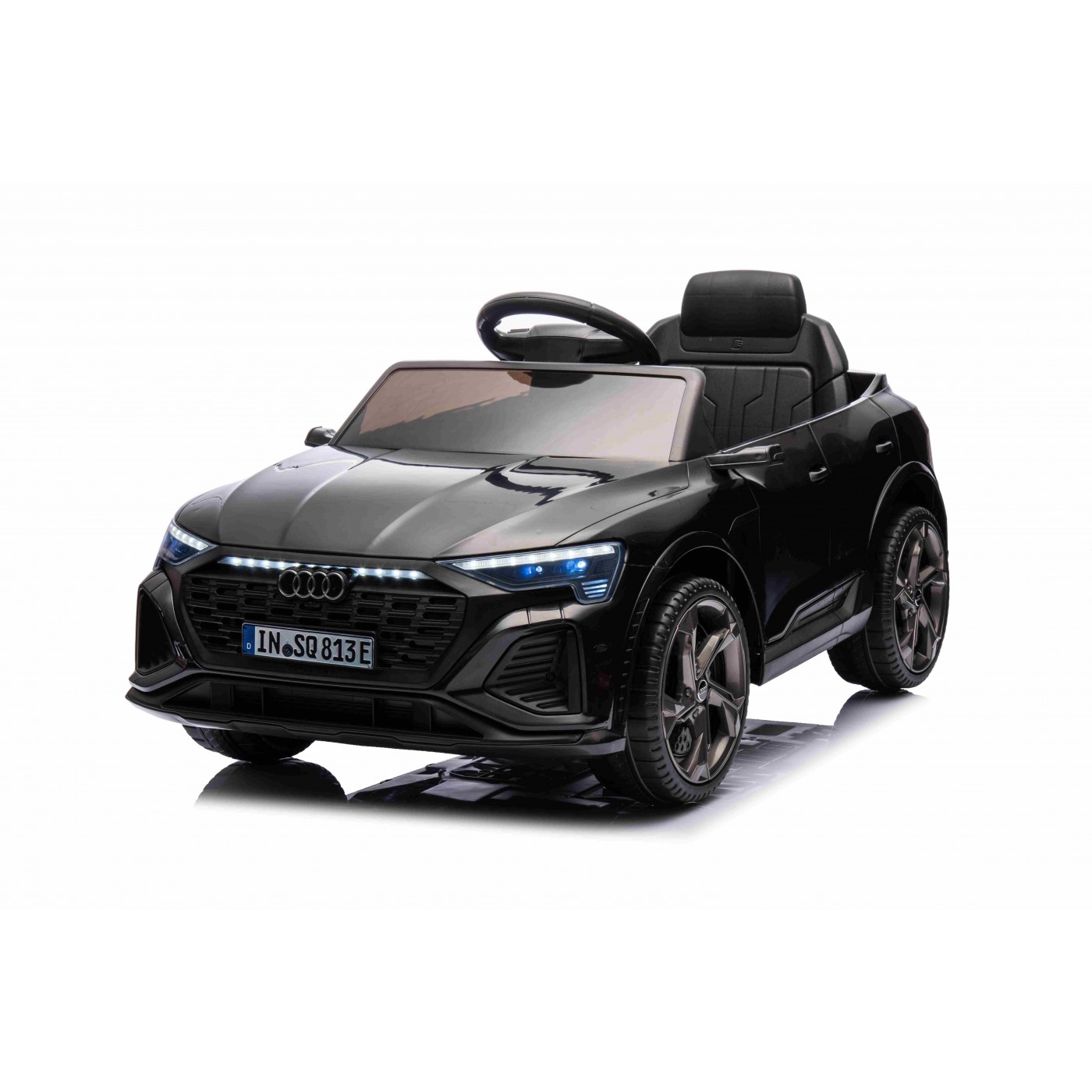 Vůz Audi SQ8 Black