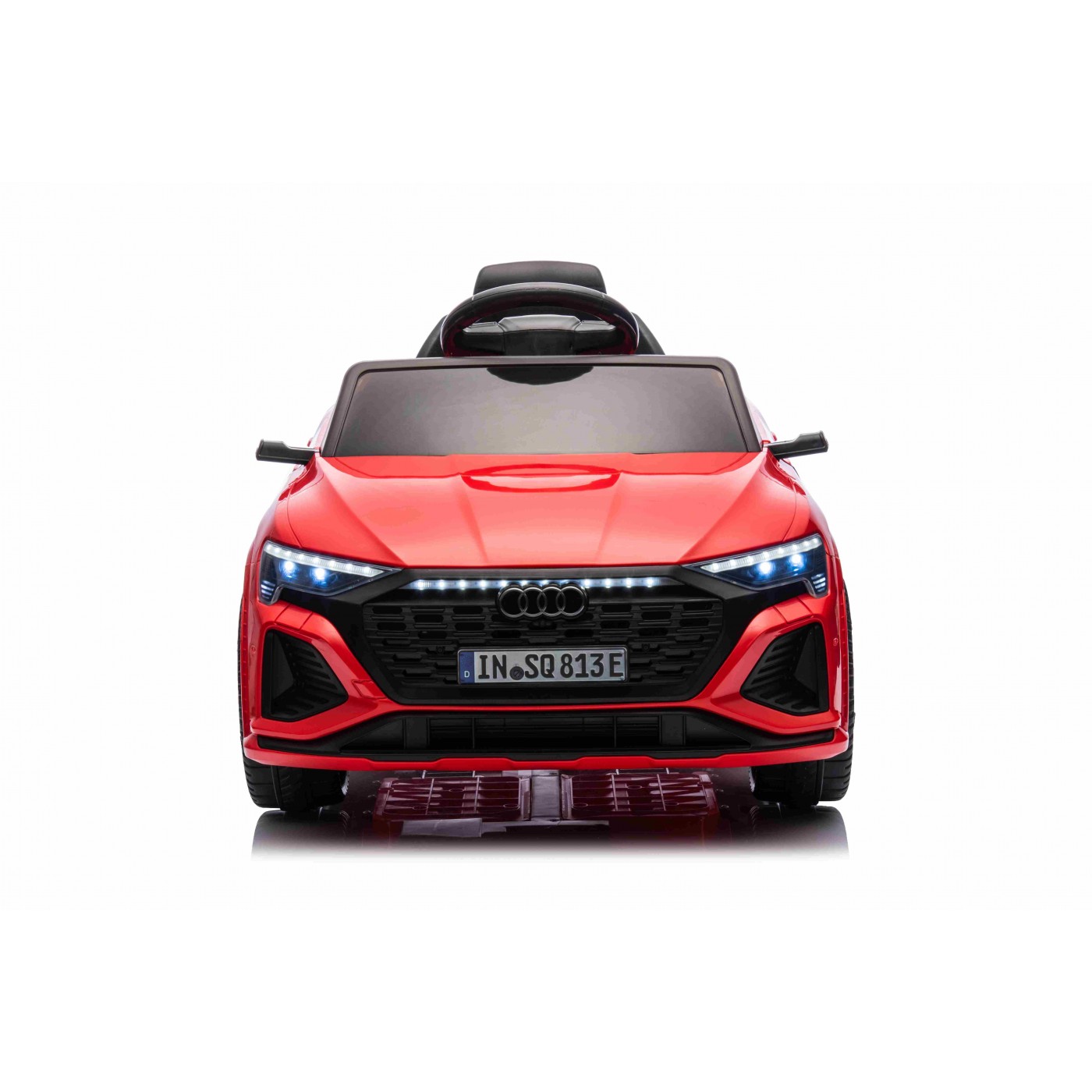 Vůz Audi SQ8 Red