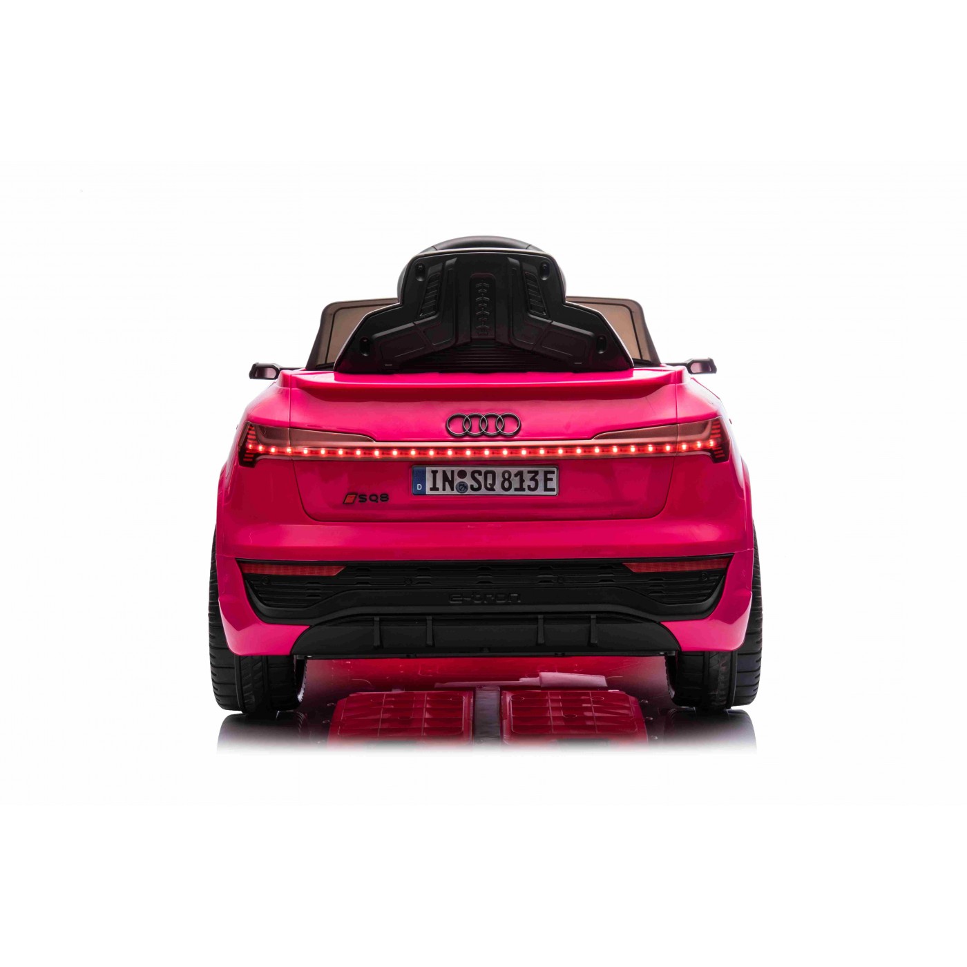 Vozidlo Audi SQ8 Pink
