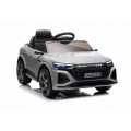 Vozidlo Audi SQ8 šedé