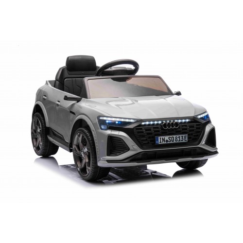 Vozidlo Audi SQ8 šedé