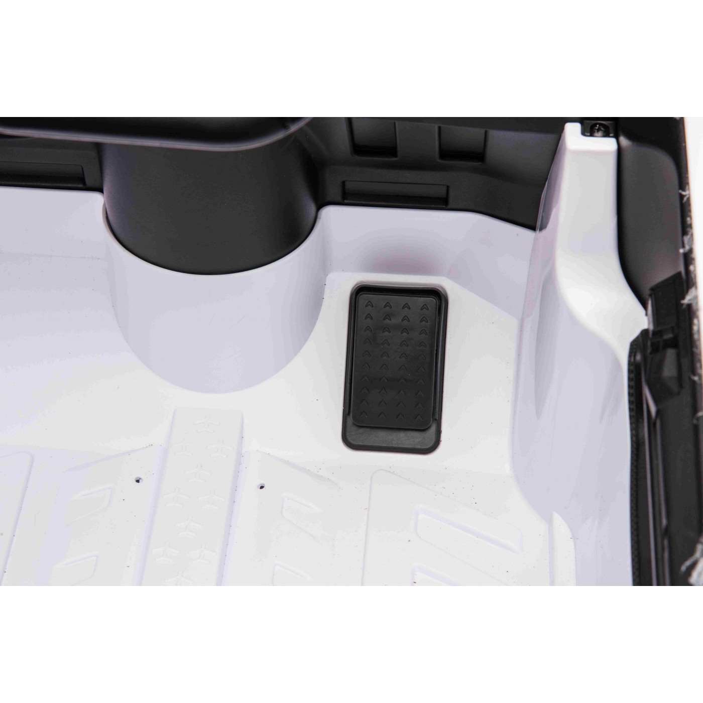 Vozidlo Audi SQ8 White