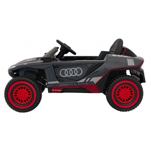 Vozidlo Audi RSQ E-TRON šedé