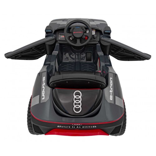 Vozidlo Audi RSQ E-TRON šedé
