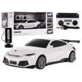 R/C auto + nabíjecí stanice bílá