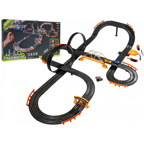 TRACK MASTER Závodní dráha s osvětlením + příslušenství