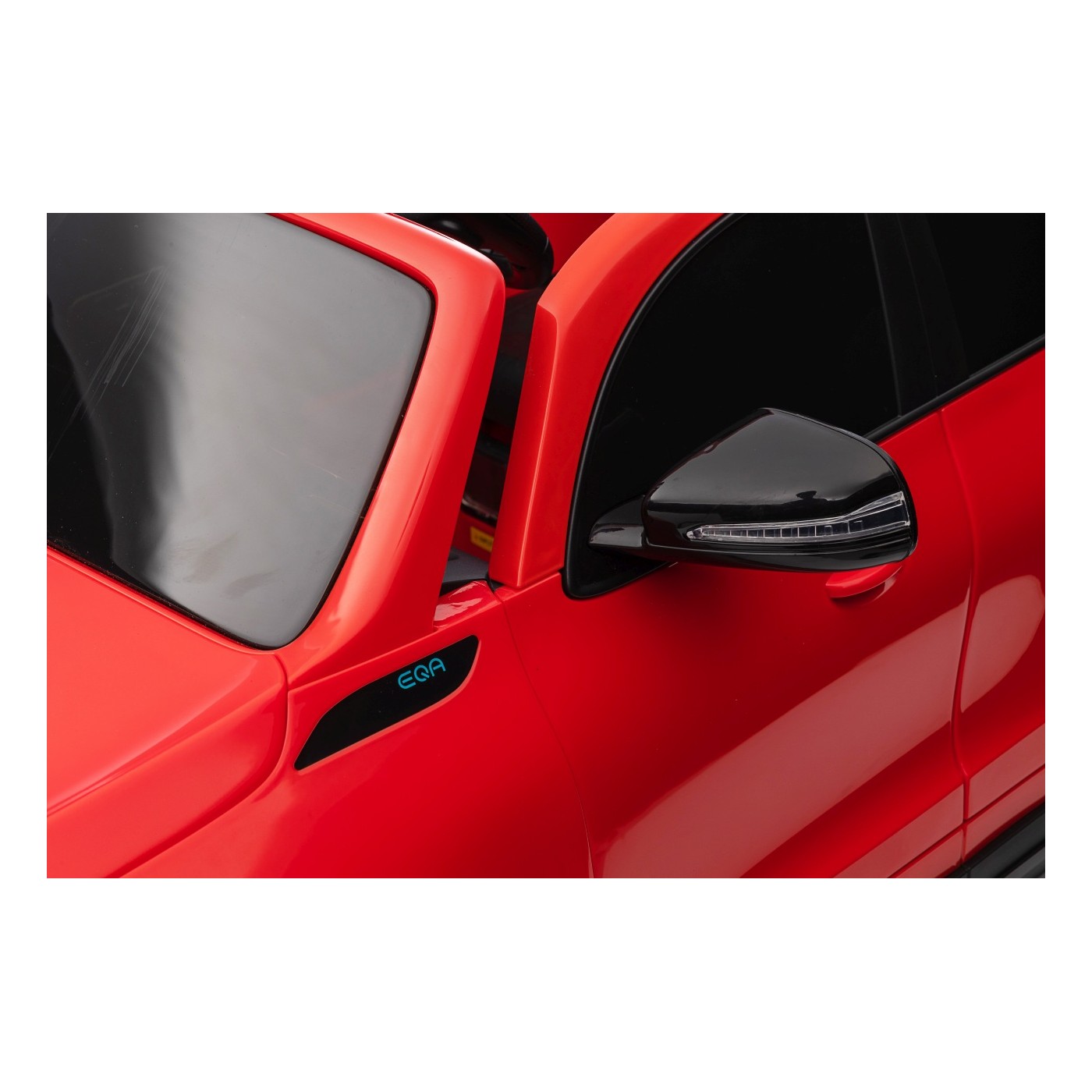 Vozidlo Mercedes Benz EQA 250 Red