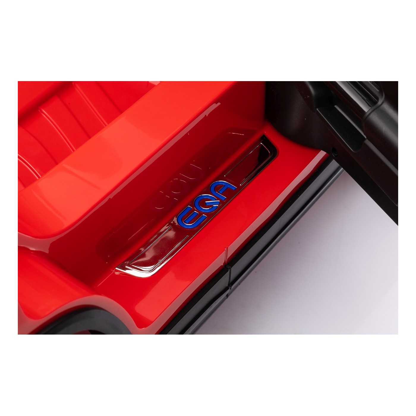 Vozidlo Mercedes Benz EQA 250 Red