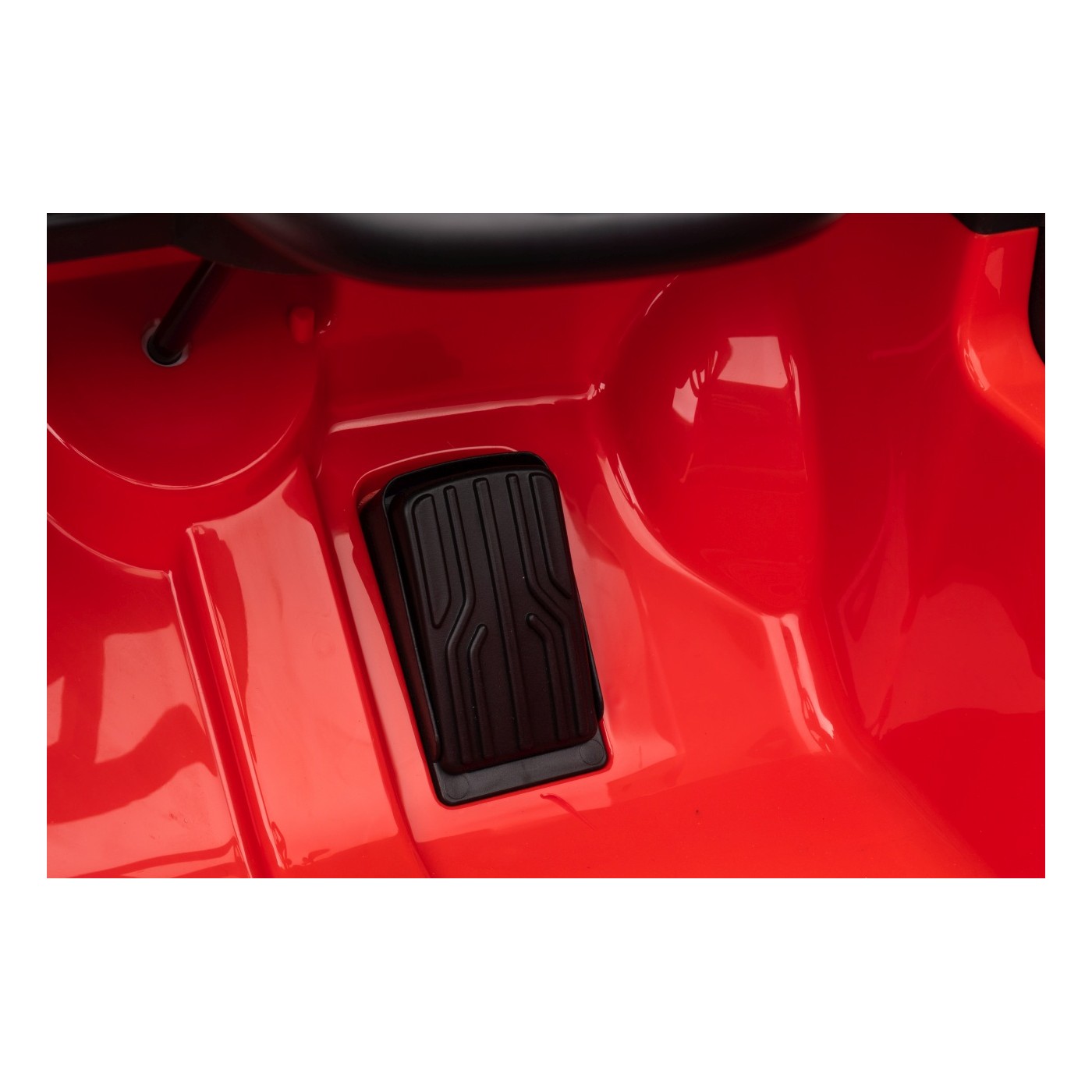 Vozidlo Mercedes Benz EQA 250 Red