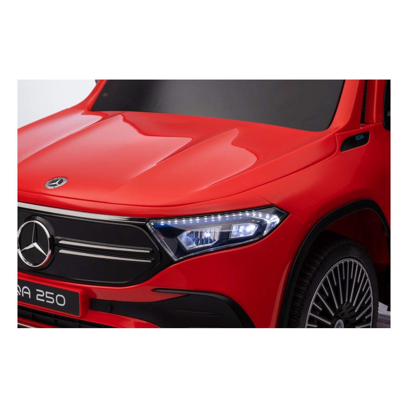 Vozidlo Mercedes Benz EQA 250 Red