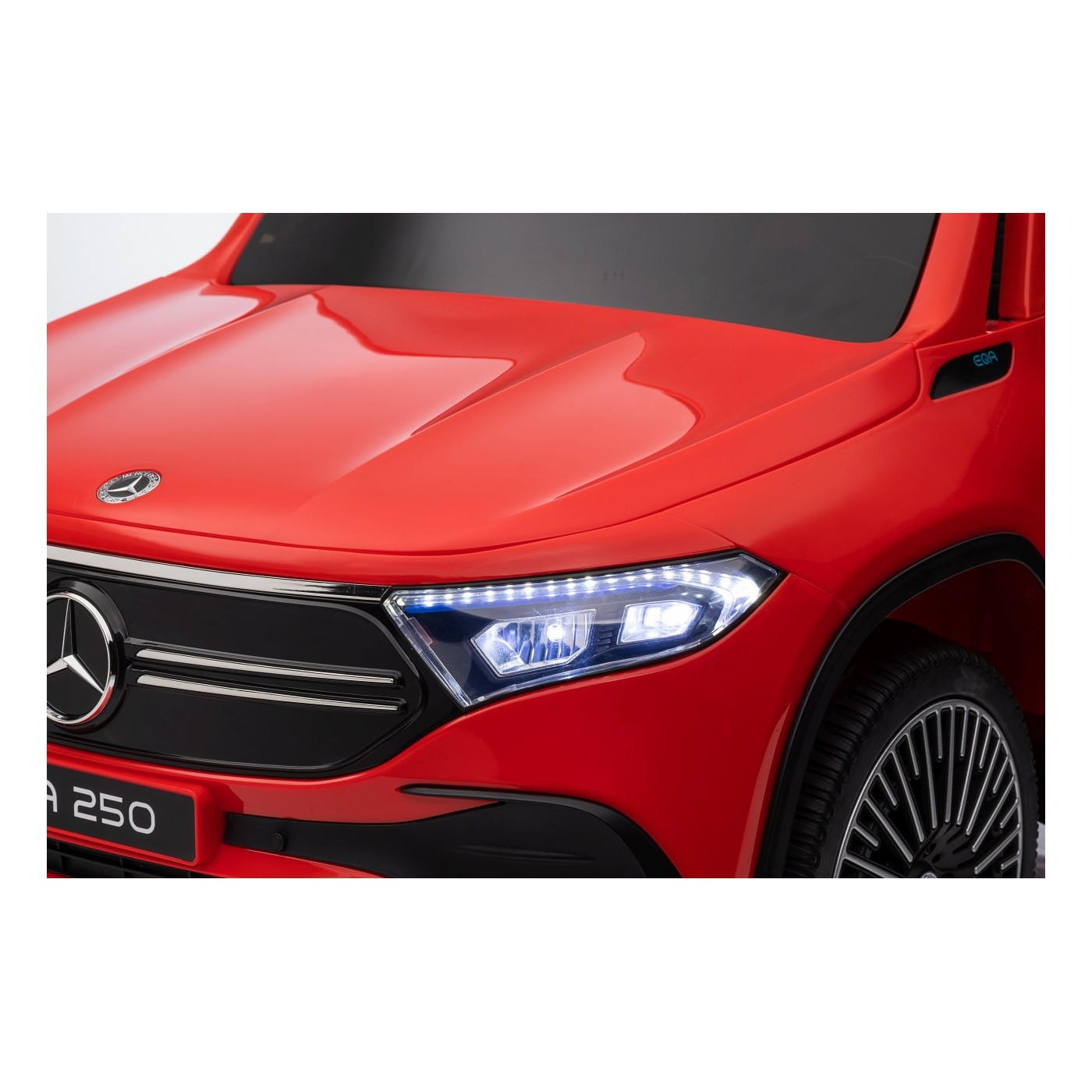 Vozidlo Mercedes Benz EQA 250 Red