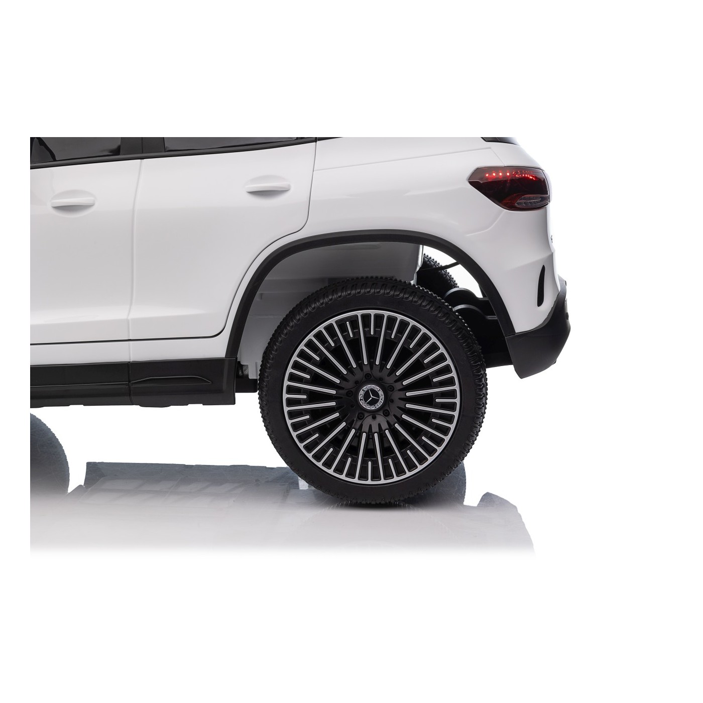 Vozidlo Mercedes Benz EQA 250 White