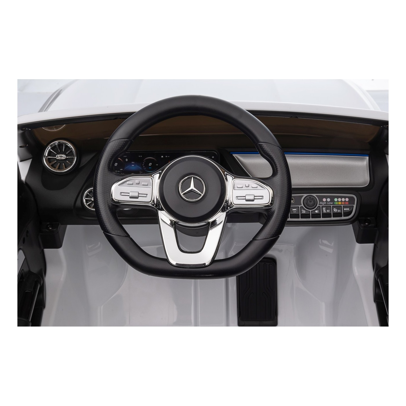 Vozidlo Mercedes Benz EQA 250 White