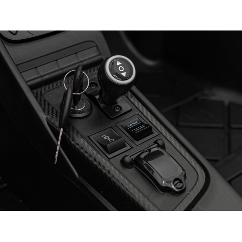 Vůz Audi Spyder R8 LIFT STRONG Bílý