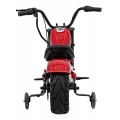 Motocyklový chopper Warrior červené vozidlo