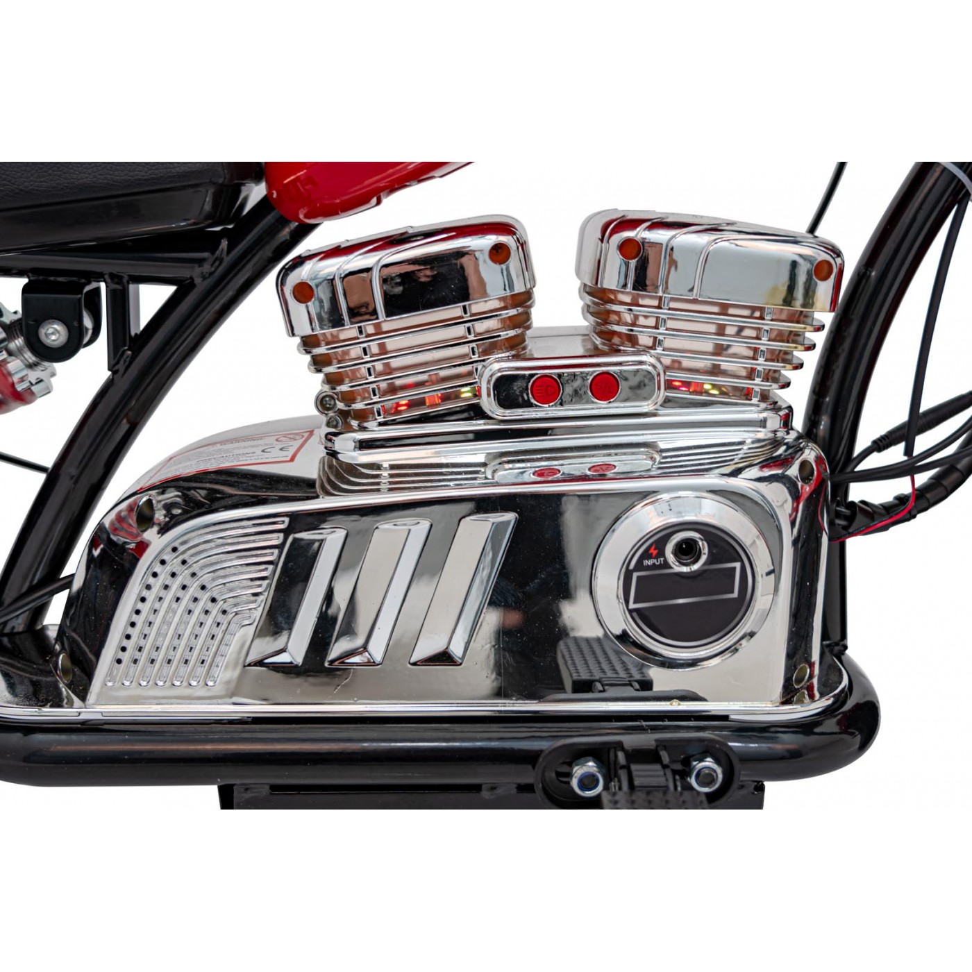 Motocyklový chopper Warrior červené vozidlo