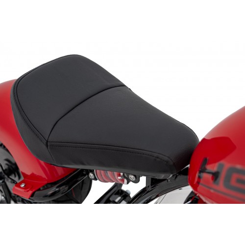 Motocyklový chopper Warrior červené vozidlo