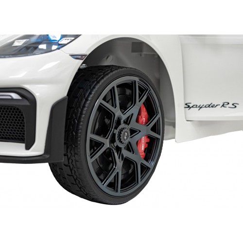 Porsche Spyder RS 718 bílé vozidlo