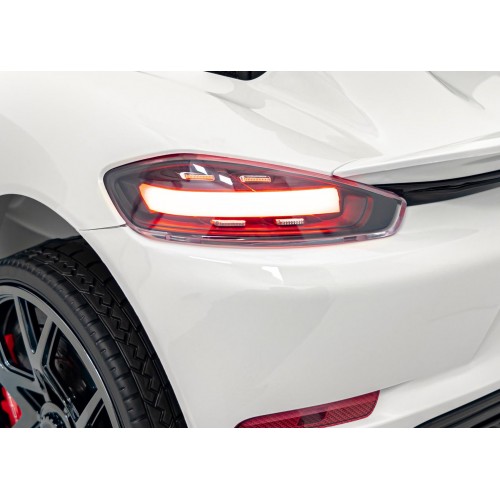 Porsche Spyder RS 718 bílé vozidlo