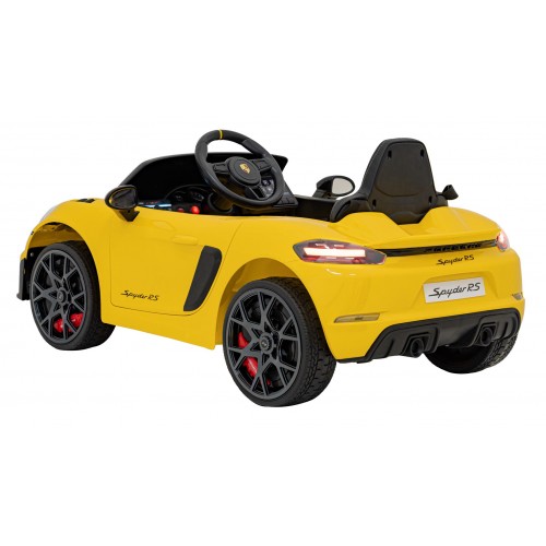 Porsche Spyder RS 718 žluté vozidlo