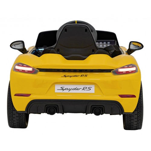Porsche Spyder RS 718 žluté vozidlo