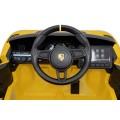 Porsche Spyder RS 718 žluté vozidlo