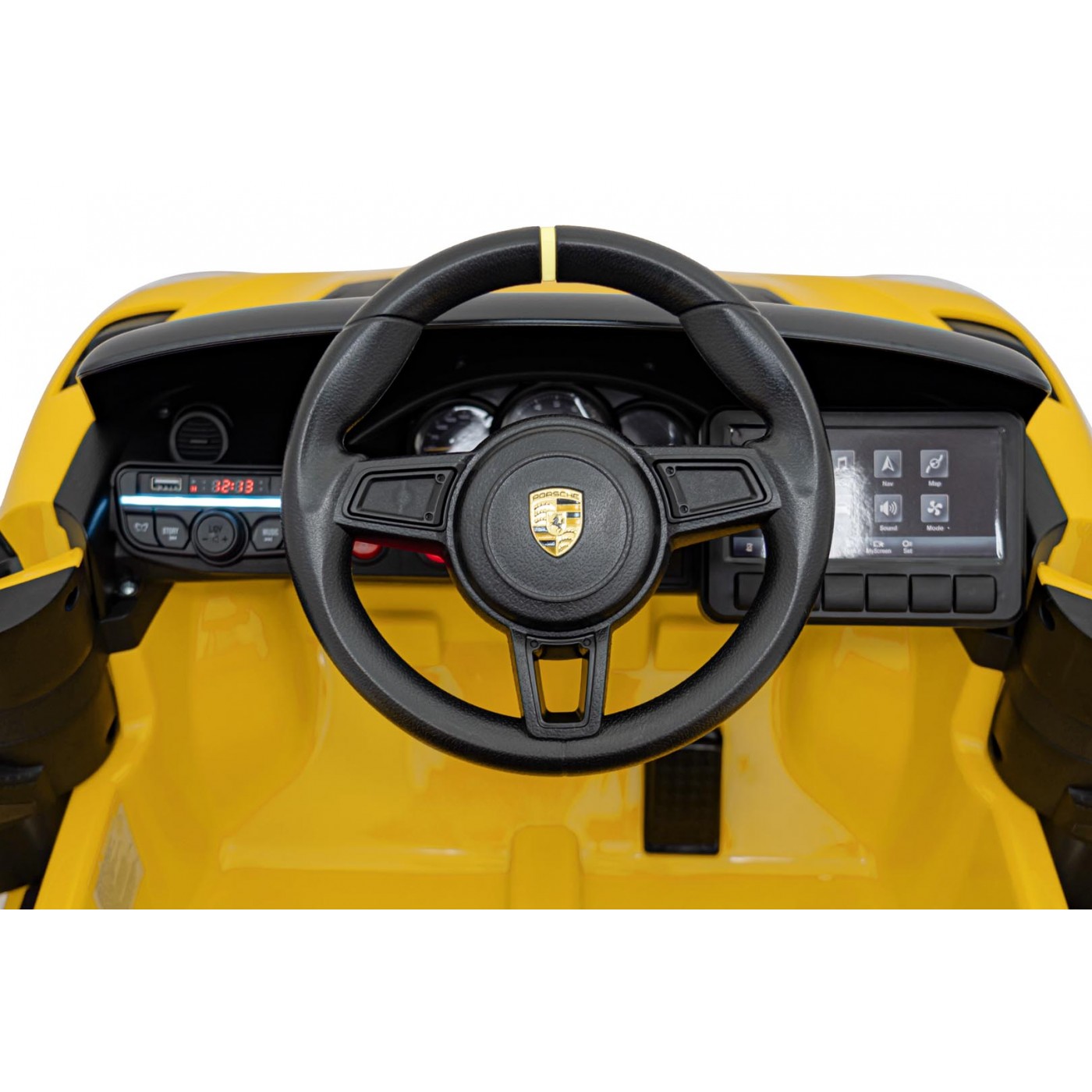 Porsche Spyder RS 718 žluté vozidlo