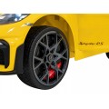 Porsche Spyder RS 718 žluté vozidlo