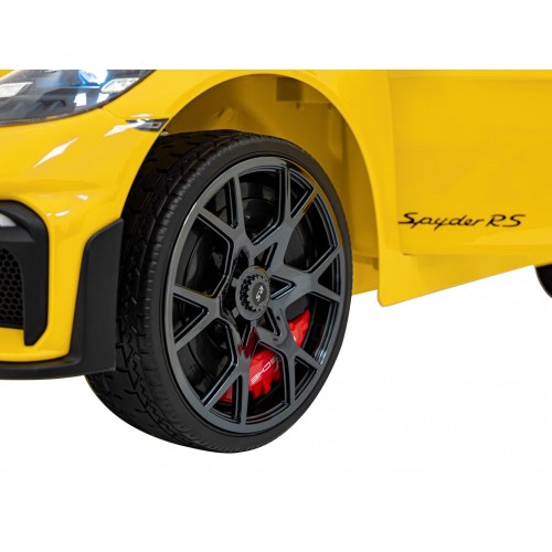 Porsche Spyder RS 718 žluté vozidlo