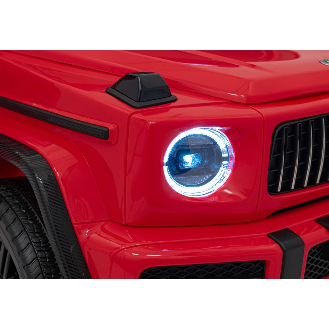 Mercedes Benz G63 AMG XXL STRONG MP4 Červené vozidlo